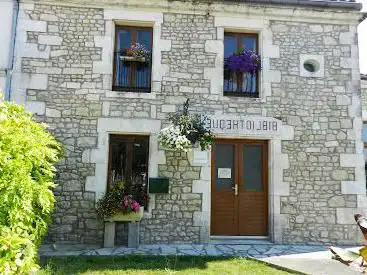 Library De St-Nazaire-Sur-Charente