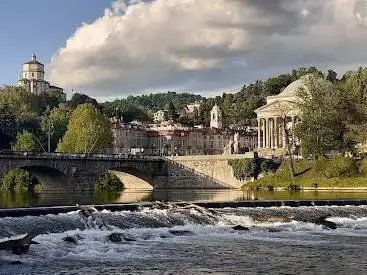 Walk along the Po river