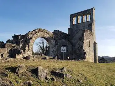 Ruines de l'église du Vieux Bourg