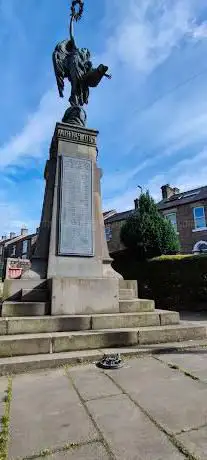 Hadfield War Memorial