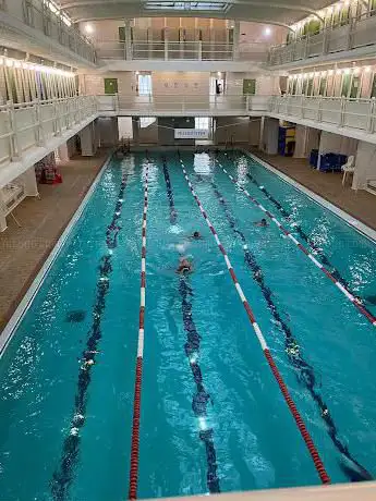 Piscine des Amiraux