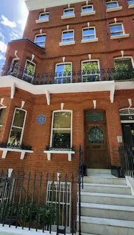 Blue Plaque: Mark Twain (Samuel L Clemens)