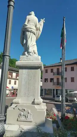 Monument 1915 Lamon Belluno