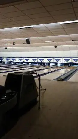 Playaway Lanes