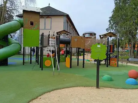 Terrain de Jeu du Parc Beaumont