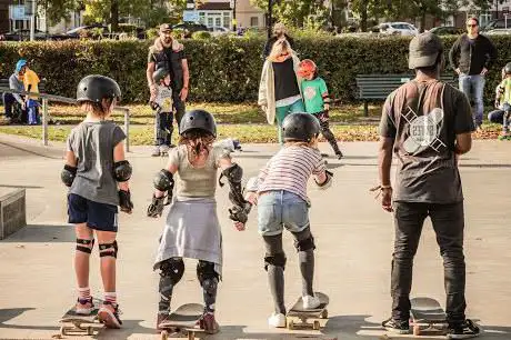 Skates & Ladders Skateboarding Lessons - London