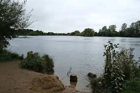 Delapre lake