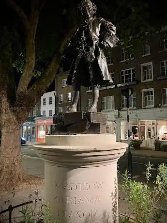 Mozart Statue