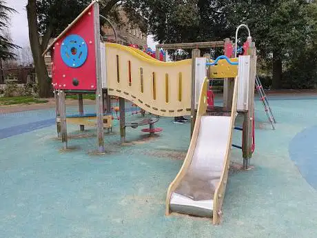 Clissold Park Playground