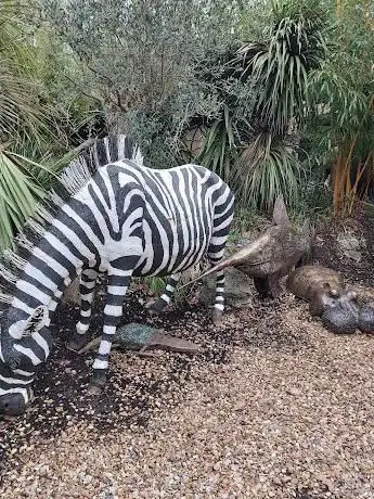 Akamba Tropical House and Aviary