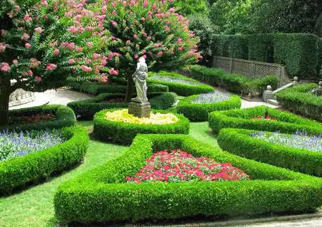 Giardinaggio e manutenzione del verde a Macerata