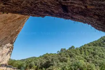 Cova Gran de Santa Linya