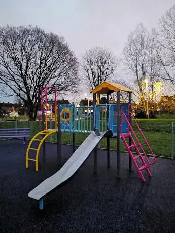 Saint Neot's Park Play Area