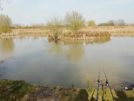 Poppleton Lakes