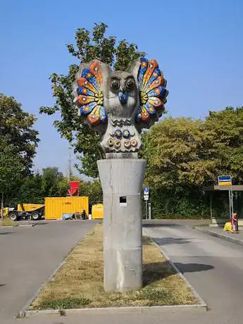 Hin und zurück  Skulptur Bruno Weber