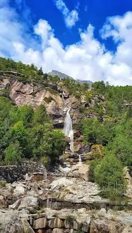 Noaschetta Waterfall