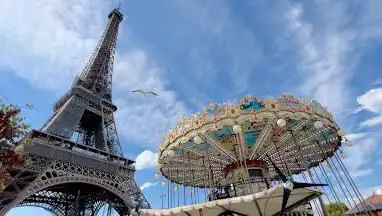 Carousel of the Eiffel Tower