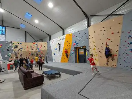 Climb'Zone - Salle d'escalade