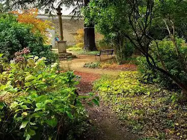 Cloîtres Garden