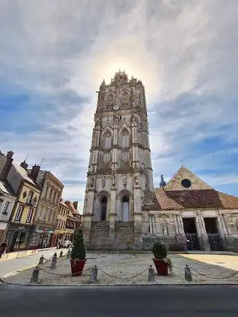 Tour de la Madeleine