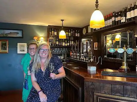 Pub Tours Ltd