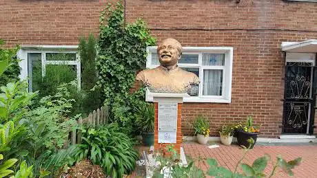 Statue of Bangabandhu