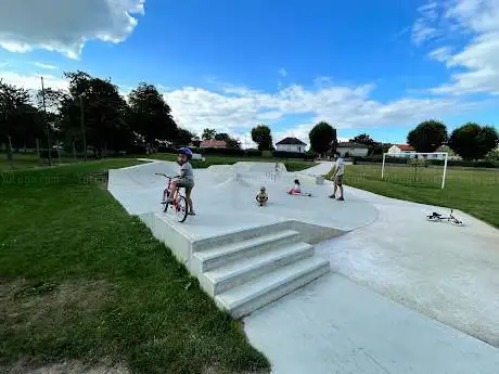 Skatepark de Marçay by E2S Company