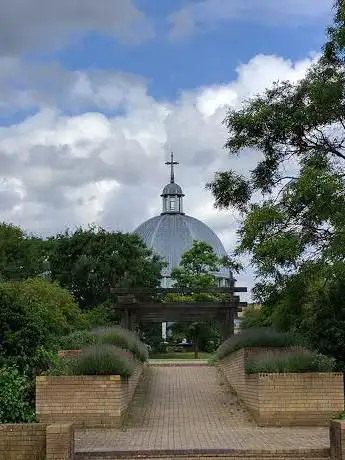 Fred Roche Gardens