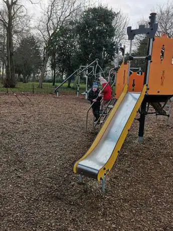 Earlston Gardens Play Area