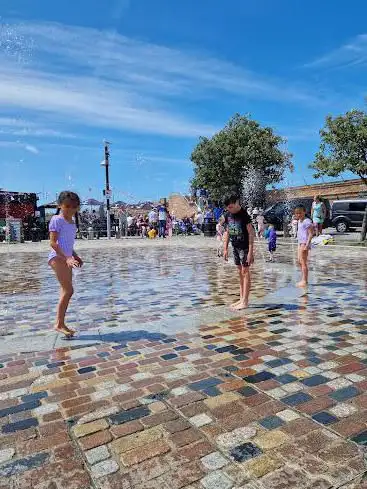 Harbour Fountains