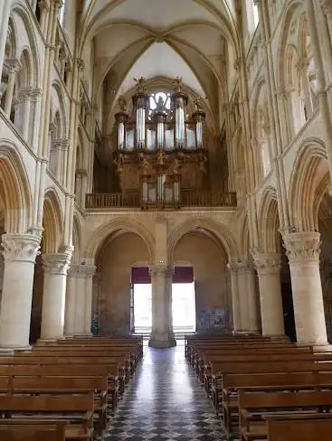 Abbatiale Notre-Dame de Mouzon