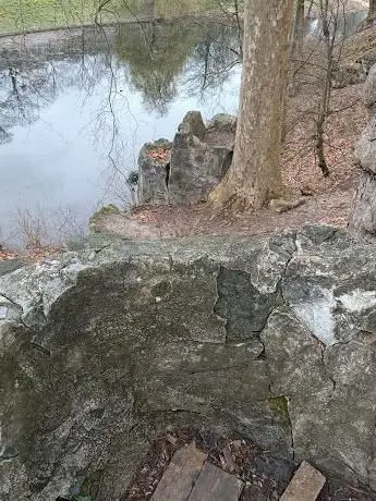 Ruines du petit château