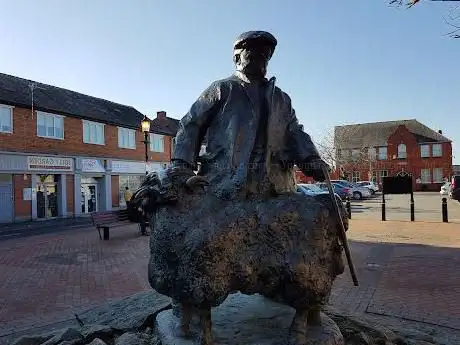 The Borderland Farmer sculpture (1990) by Ivor Roberts-Jones