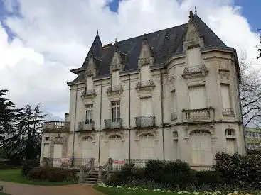 Chateau Du Plessis