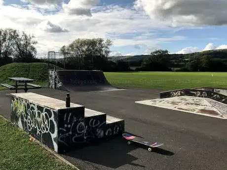 Bishops Cleeve Skate Park