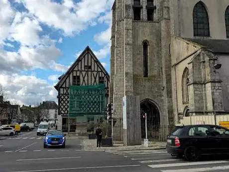 Église Saint-Jean-Baptiste de Nemours