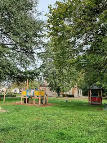 Aire de jeux pour enfants Foëcy