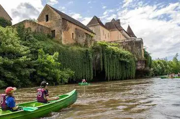 Canoës APA Saint Léon Sur Vézère