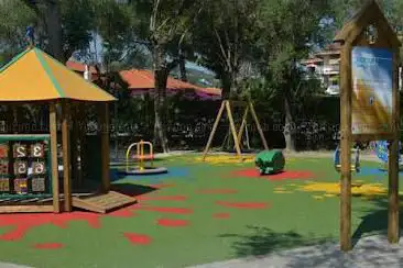 Parco giochi inclusivi