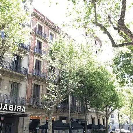 ARQUITECTURA: EDIFICI HABITATGES GUASTAVINO ARQUITECTE REHABILITAT ENRIC I ROBERT MIR MMASS ARQUITECTES