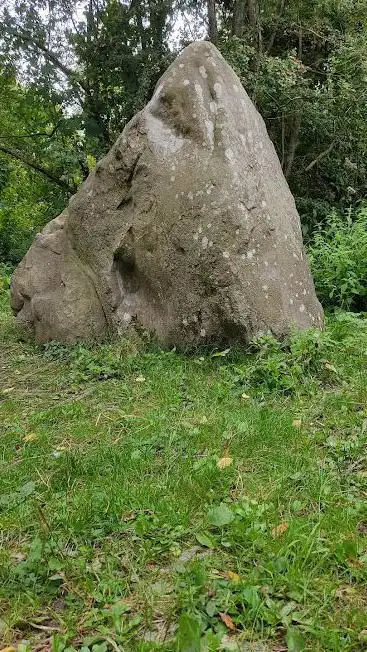 Menhir : La pierre qui pousse