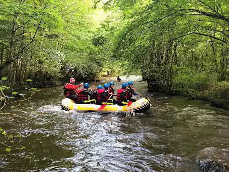 Adrénaline Rafting Morvan : Rafting  Hydrospeed, Canoé/Kayak-raft dans la Nièvre en Bourgogne. EVG/EVJF