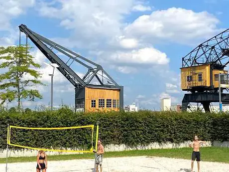 KAP686 Beachvolleyball Plaza