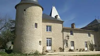 Château De Monteneau