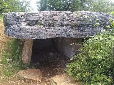 Dolmen de la Pierre Levée Barrieres