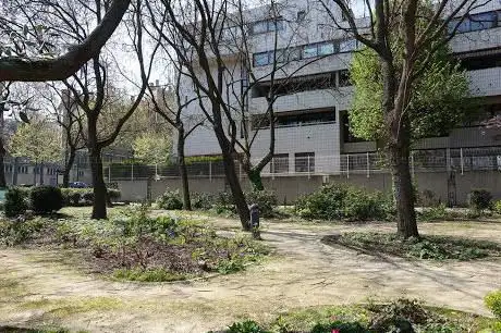 Jardin de l'Église Notre-Dame-de-Fatima