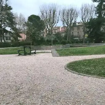 Martyrs de la Résistance Garden