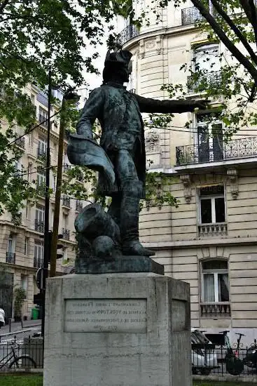 Statue de Rochambeau