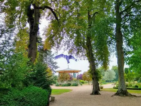 Loches Jardin Public