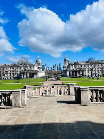 Queenâ€™s House Colonnade